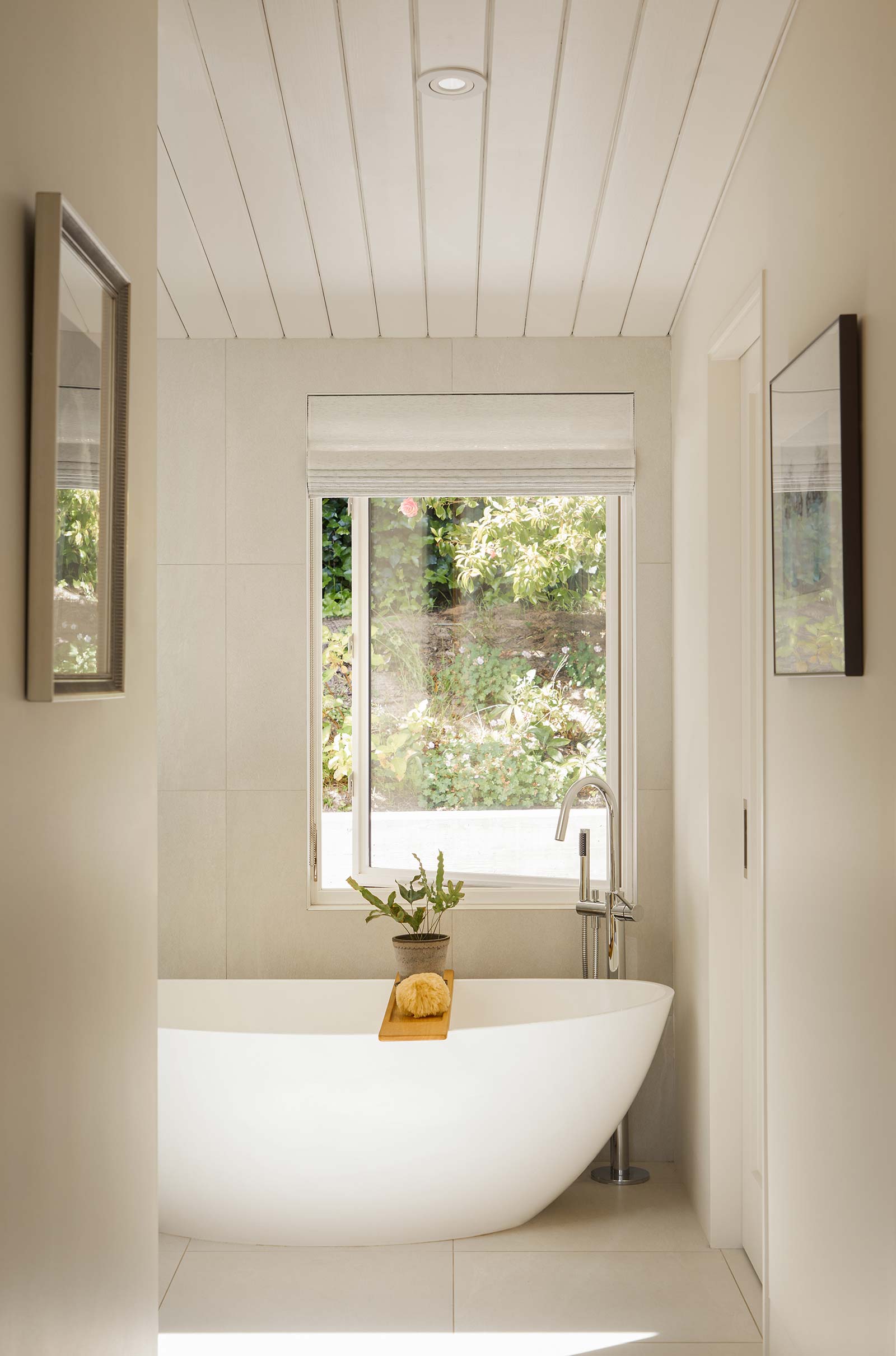 Bathroom and Tub, interior